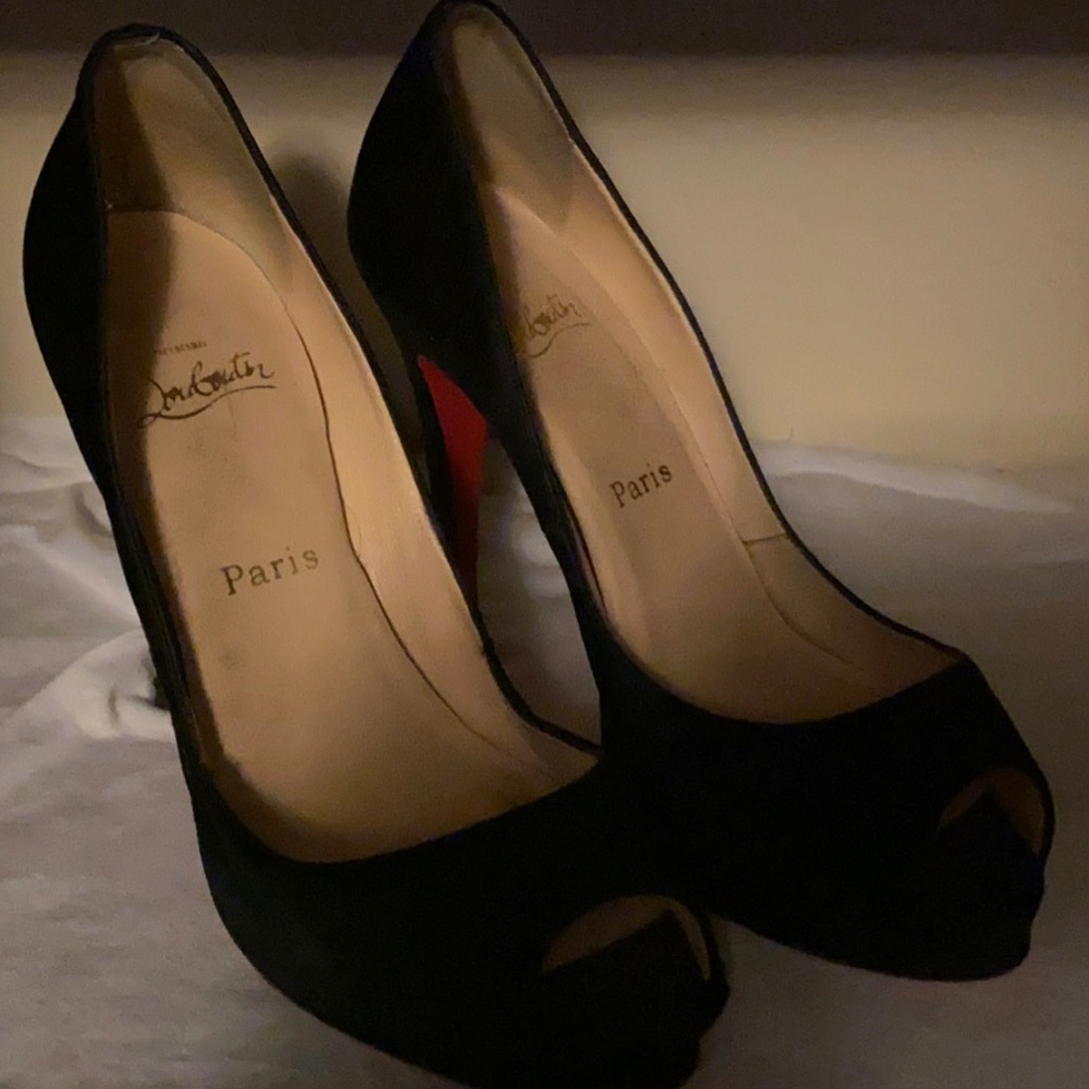 New Very Prive Louboutin